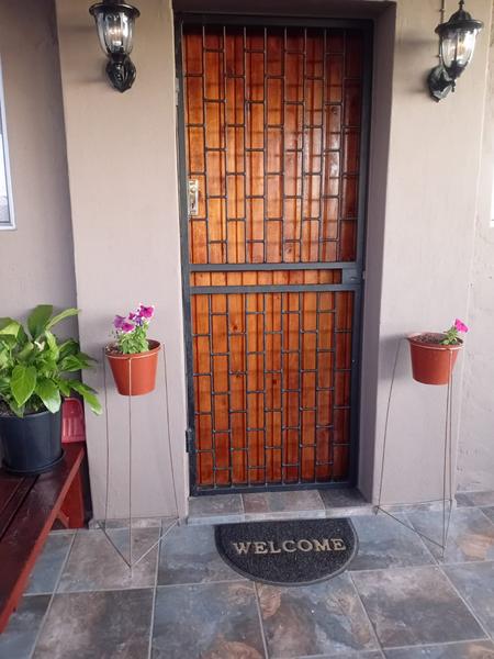 House For Sale in Theronville, Albertinia