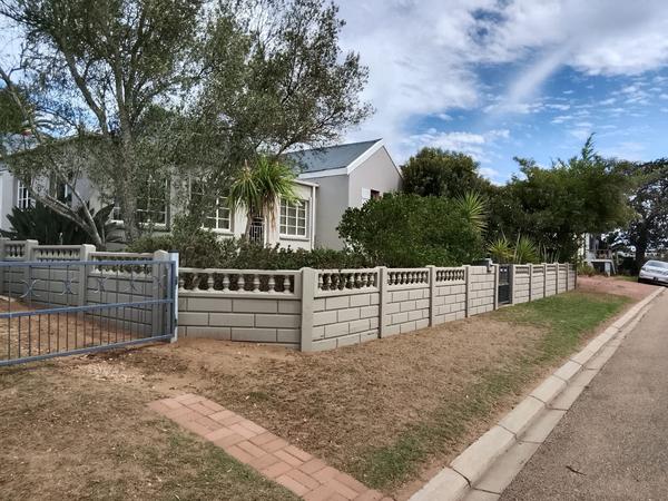 House For Sale in Albertinia, Albertinia